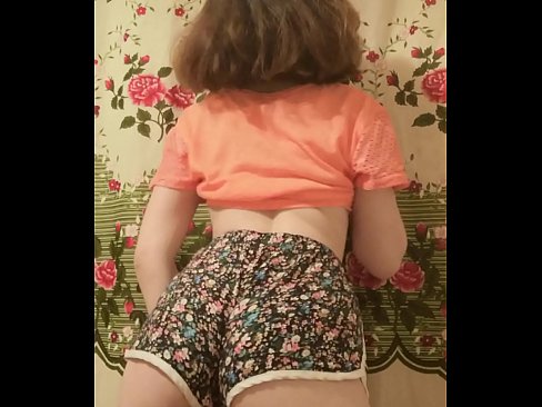 ❤️ دختر جوان سکسی که شورتش را جلوی دوربین در می آورد فوق پورن در ما fa.sex78.ru ️❤